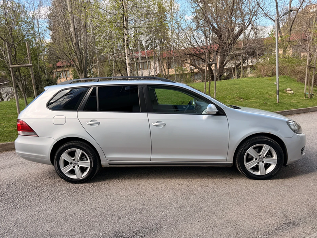 VW Golf 1.6TDI - автомобили, коли, обяви за нови и употребявани 7