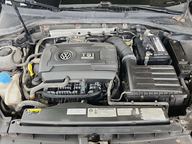 VW Golf R| ПОДГРЕВИ| 2 КЛЮЧА| БЕЗ УДАРИ| CARFAX - автомобили, коли, обяви за нови и употребявани 14