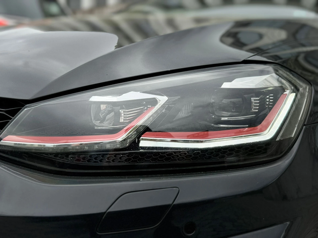 VW Golf GTI/PERFORMANCE/VIRTUAL/LED/NAVI/Multy/67 хил.км.! - автомобили, коли, обяви за нови и употребявани 6
