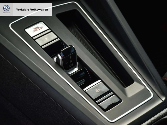 VW Golf GTI / HUD/Harman Kardon/ЦЕНА ДО БГ - автомобили, коли, обяви за нови и употребявани 12
