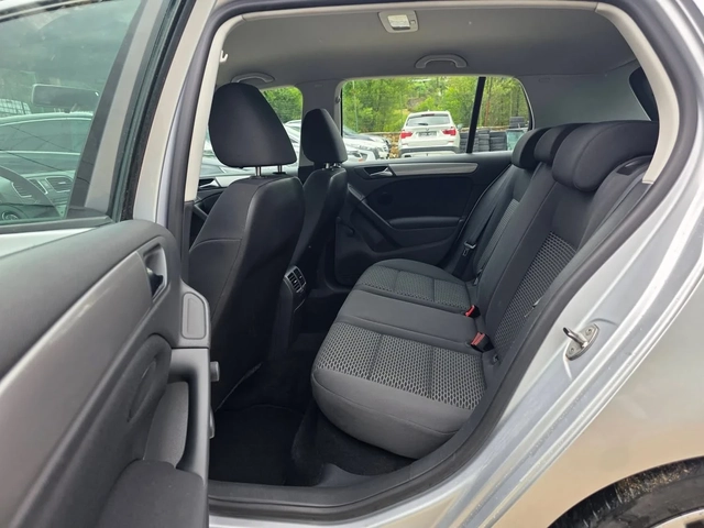 VW Golf 2.0TDI 110K.C. / НАВИГАЦИЯ / КЛИМАТИК /2010 ГОДИНА - автомобили, коли, обяви за нови и употребявани 8