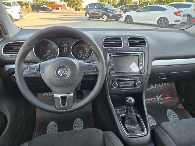 VW Golf 2.0TDI-140кс= 6СК= НАВИ= АВТОПИЛОТ= ПАРКТРОНИК - автомобили, коли, обяви за нови и употребявани 10