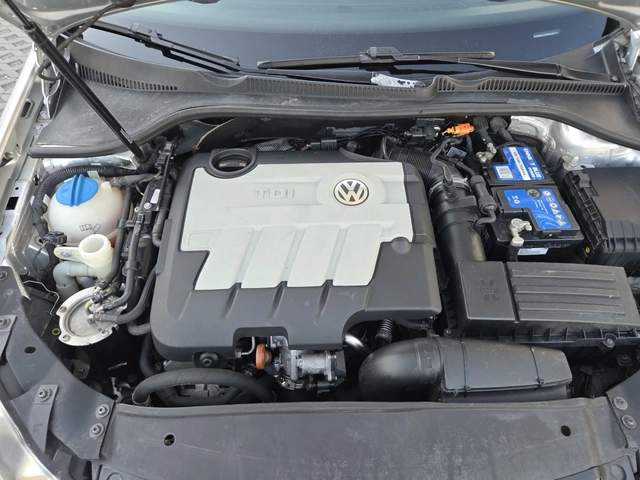VW Golf 2.0TDI-140кс= 6СК= НАВИ= АВТОПИЛОТ= ПАРКТРОНИК - автомобили, коли, обяви за нови и употребявани 16
