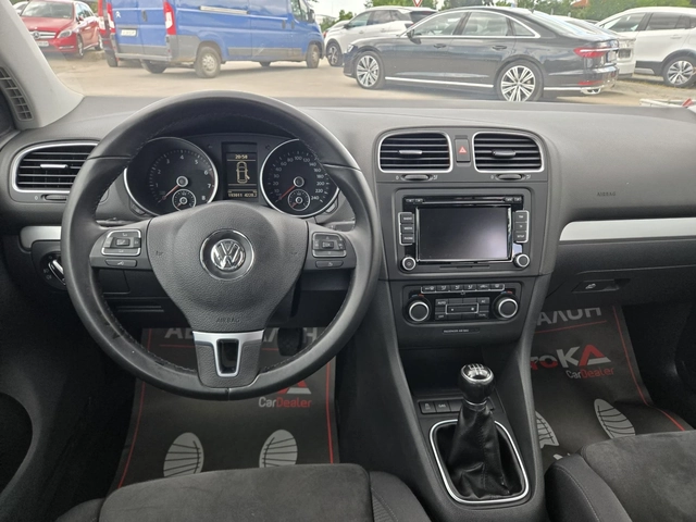 VW Golf 1.6i-102кс= ФАБРИЧНА ГАЗ= HIGHLINE= АВТОПИЛОТ - автомобили, коли, обяви за нови и употребявани 10