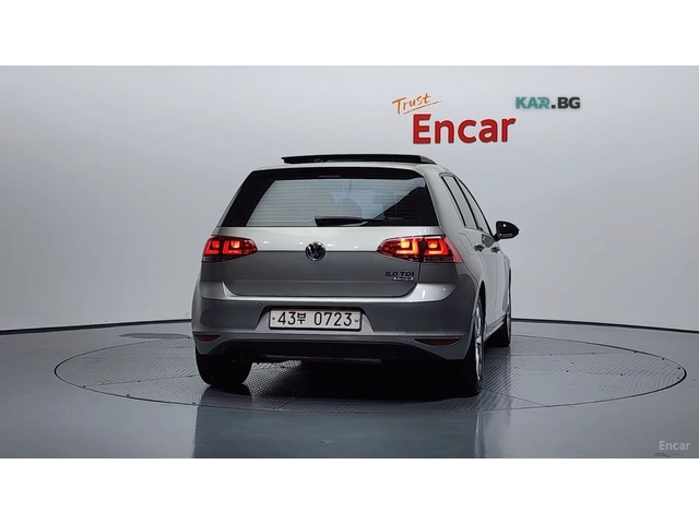 VW Golf * ПАНО* KEYLESS* Camera* ПОДГРЕВ* - автомобили, коли, обяви за нови и употребявани 3