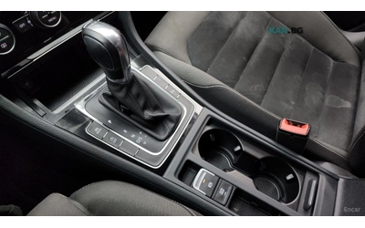 VW Golf * ПАНО* KEYLESS* Camera* ПОДГРЕВ* - автомобили, коли, обяви за нови и употребявани 8