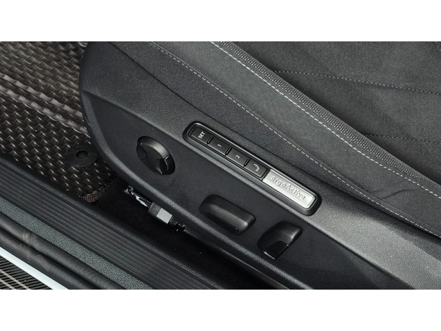 VW Golf 8th Gen | Prestige | Ел. седалки | Maсаж - автомобили, коли, обяви за нови и употребявани 11