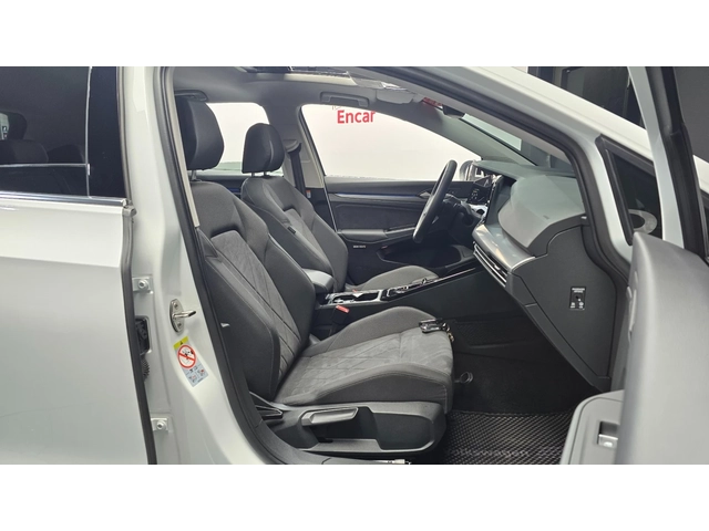 VW Golf 8th Gen | Prestige | Ел. седалки | Maсаж - автомобили, коли, обяви за нови и употребявани 6