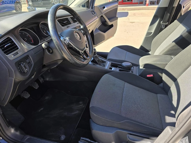 VW Golf 1.2 BENZ - автомобили, коли, обяви за нови и употребявани 12