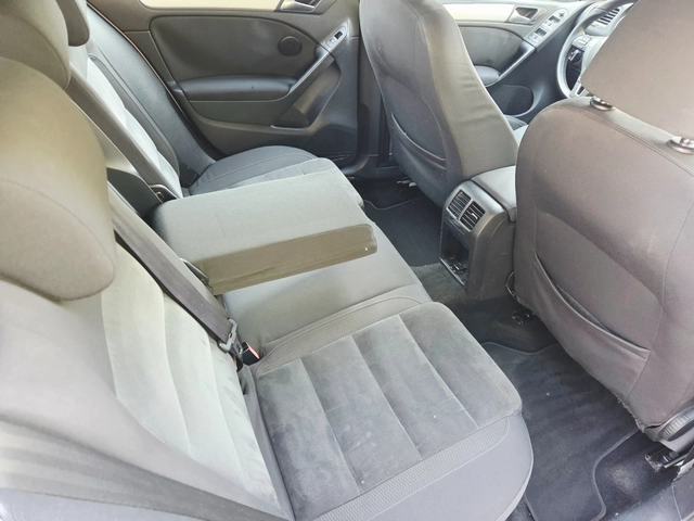 VW Golf 2, 000TDI EURO5 - автомобили, коли, обяви за нови и употребявани 9