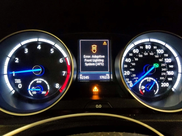 VW Golf R - автомобили, коли, обяви за нови и употребявани 8