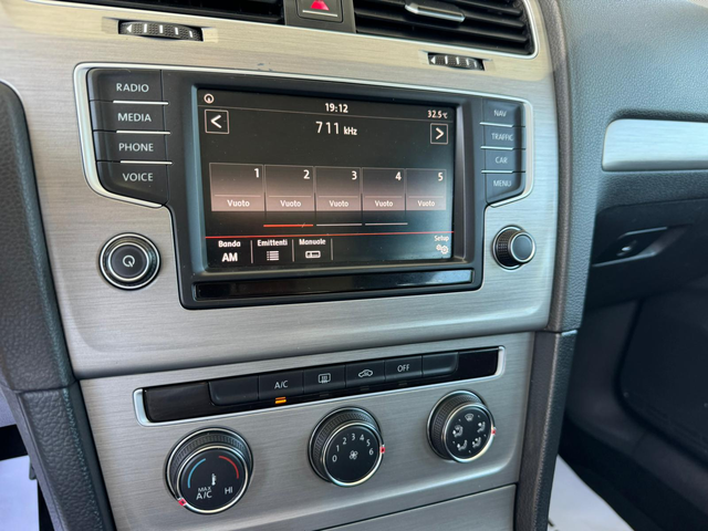 VW Golf 7 1.6 TDI DSG - автомобили, коли, обяви за нови и употребявани 8