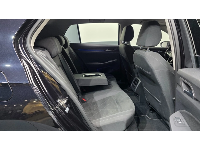 VW Golf 2.0 TDI Premium | Адаптивен круиз | Камера| Подгре - автомобили, коли, обяви за нови и употребявани 10