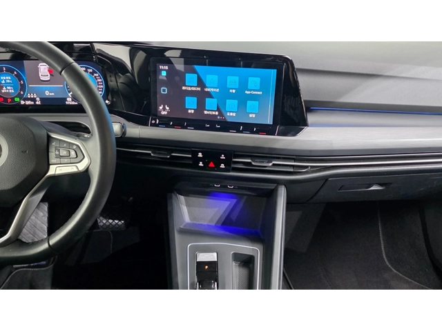 VW Golf 2.0 TDI Premium | Адаптивен круиз | Камера| Подгре - автомобили, коли, обяви за нови и употребявани 12
