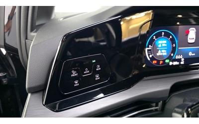 VW Golf 2.0 TDI Premium | Адаптивен круиз | Камера| Подгре - автомобили, коли, обяви за нови и употребявани 14