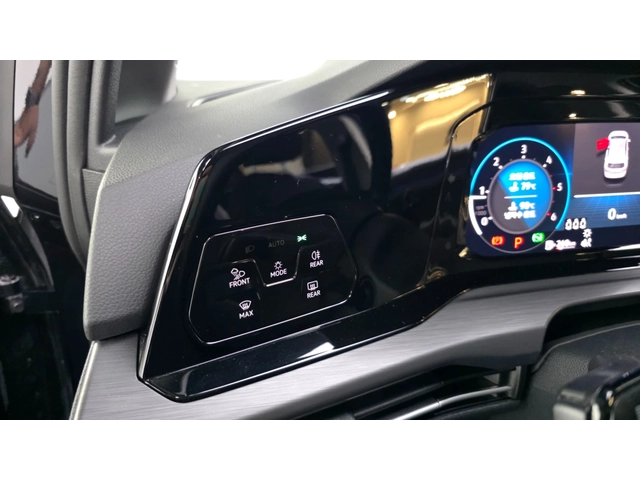VW Golf 2.0 TDI Premium | Адаптивен круиз | Камера| Подгре - автомобили, коли, обяви за нови и употребявани 14