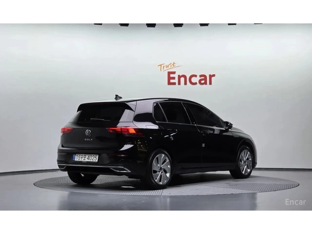 VW Golf 2.0 TDI Premium | Адаптивен круиз | Камера| Подгре - автомобили, коли, обяви за нови и употребявани 1