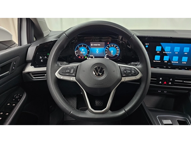 VW Golf 2.0 TDI Prestige | HUD | Адаптивен круиз | Масаж - автомобили, коли, обяви за нови и употребявани 11
