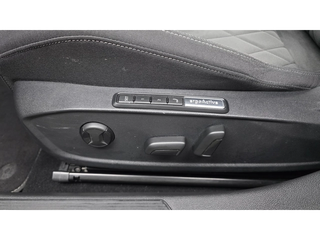 VW Golf 2.0 TDI Prestige | HUD | Адаптивен круиз | Масаж - автомобили, коли, обяви за нови и употребявани 15