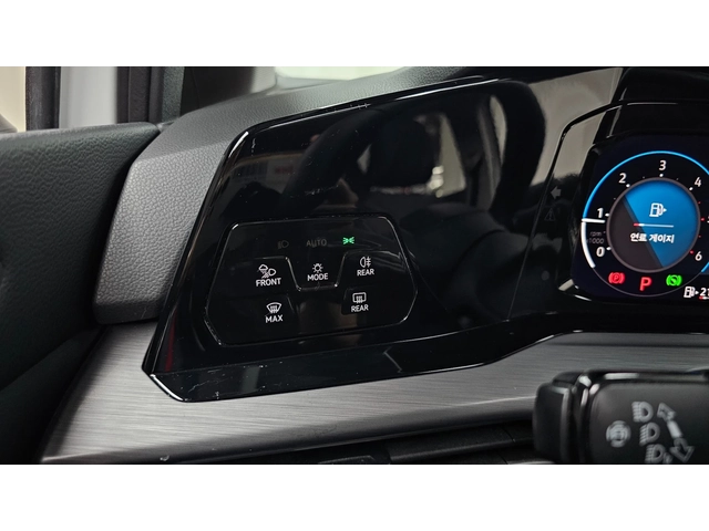 VW Golf 2.0 TDI Prestige | HUD | Адаптивен круиз | Масаж - автомобили, коли, обяви за нови и употребявани 16