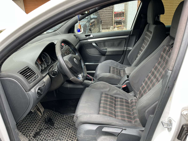 VW Golf Golf VW 2.0 TFSI GTI, 200 к.с. - автомобили, коли, обяви за нови и употребявани 11