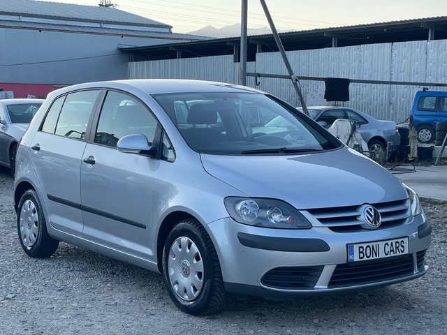 VW Golf Plus 1.4i-75к.с./Климатик/ 138 000км/ Топ състояние - автомобили, коли, обяви за нови и употребявани 0