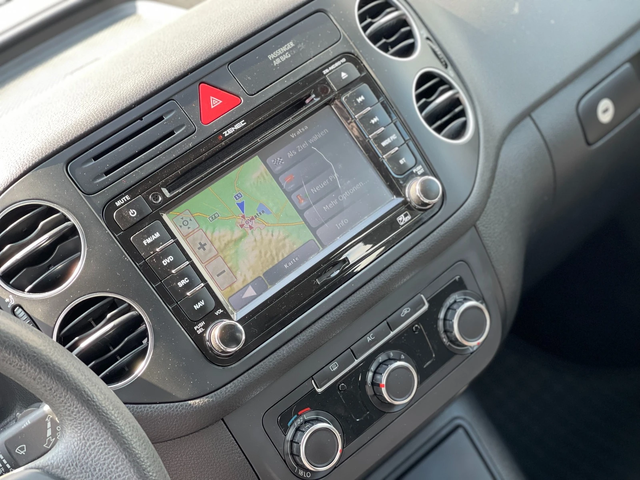 VW Golf Plus 1.4i - автомобили, коли, обяви за нови и употребявани 14