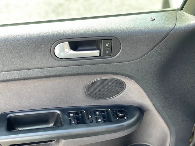 VW Golf Plus 1.4i - автомобили, коли, обяви за нови и употребявани 15