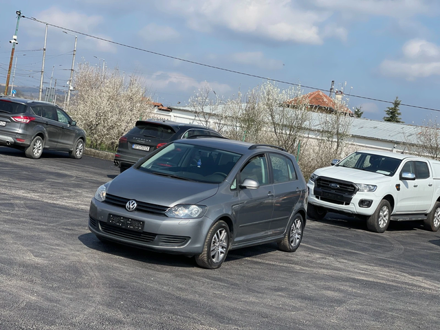 VW Golf Plus 1.4i - автомобили, коли, обяви за нови и употребявани 1