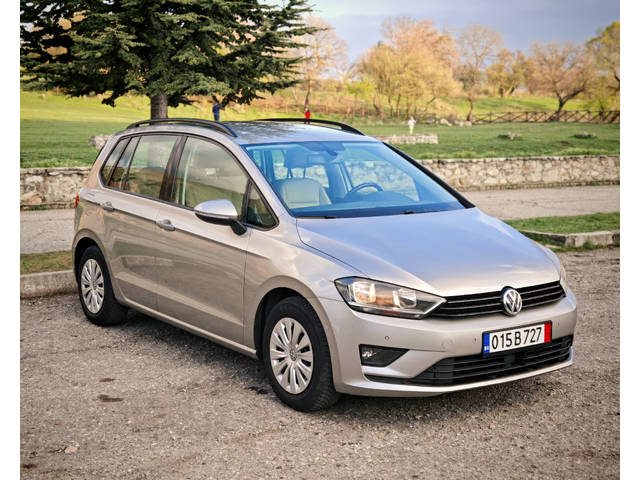 VW Golf Sportsvan НАВИ-КОЖА-ДИСТРОНИК - автомобили, коли, обяви за нови и употребявани 0