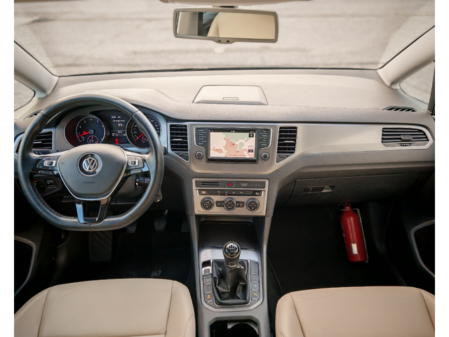 VW Golf Sportsvan НАВИ-КОЖА-ДИСТРОНИК - автомобили, коли, обяви за нови и употребявани 10