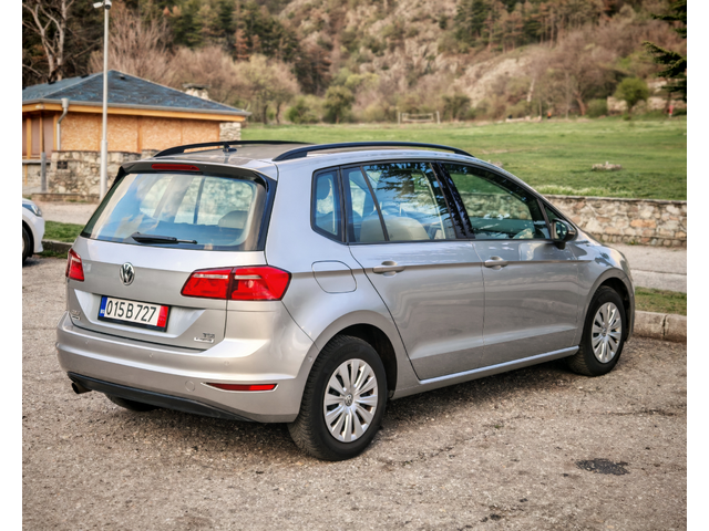 VW Golf Sportsvan НАВИ-КОЖА-ДИСТРОНИК - автомобили, коли, обяви за нови и употребявани 6