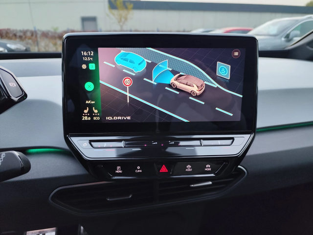 VW ID.3 Pro Performance - автомобили, коли, обяви за нови и употребявани 11