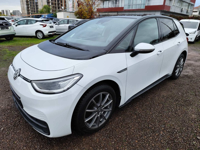 VW ID.3 Pro Performance - автомобили, коли, обяви за нови и употребявани 1