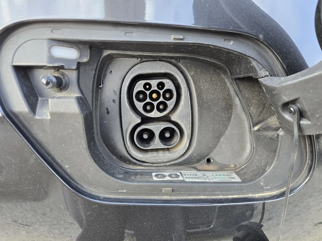 VW ID.3 PRO 62KWH Лизинг - автомобили, коли, обяви за нови и употребявани 12