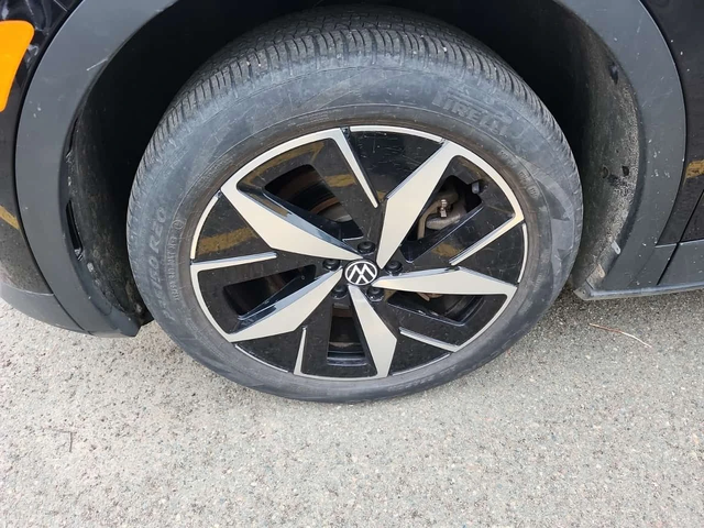 VW ID.4 PRO| AWD| 2 КЛЮЧА| 2 ЧИФТА ГУМИ - автомобили, коли, обяви за нови и употребявани 4