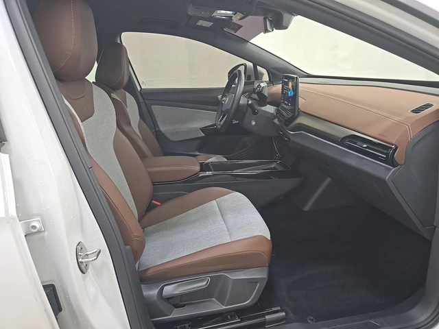 VW ID.4 Pro - автомобили, коли, обяви за нови и употребявани 6