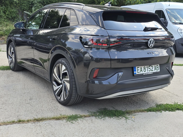 VW ID.4 GTX - автомобили, коли, обяви за нови и употребявани 3