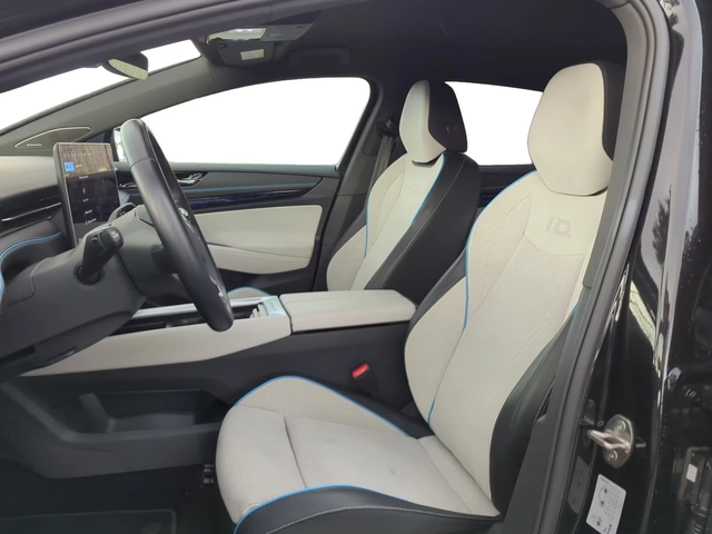 VW ID.7 Pro Matrix Harman - автомобили, коли, обяви за нови и употребявани 6