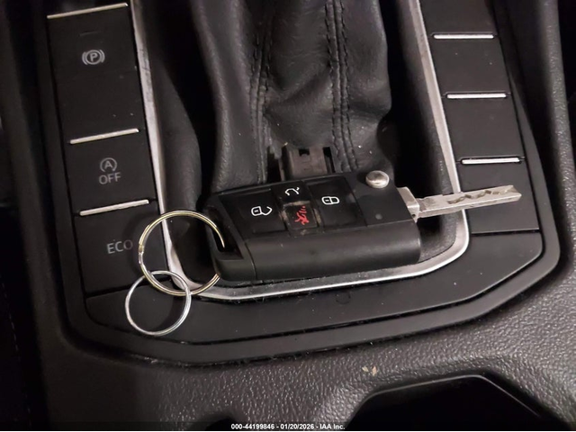 VW Jetta 1.5L I-4 DI, DOHC, VVT, TURBO, 158HP Front Wheel Drive - автомобили, коли, обяви за нови и употребявани 10