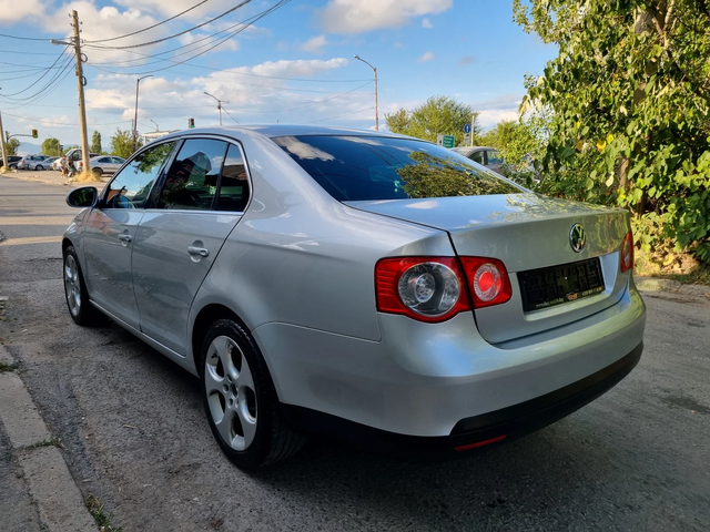 VW Jetta 1, 600 EURO4 - автомобили, коли, обяви за нови и употребявани 4