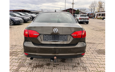 VW Jetta 1.2TSI NAVI EURO 5 - автомобили, коли, обяви за нови и употребявани 6