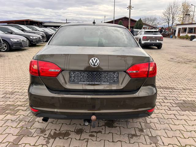 VW Jetta 1.2TSI NAVI EURO 5 - автомобили, коли, обяви за нови и употребявани 6