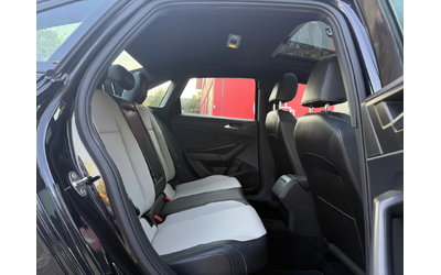 VW Jetta R-line* DISTR* LineAssist* М.Точка* CarPlay* ПОДГ* - автомобили, коли, обяви за нови и употребявани 12