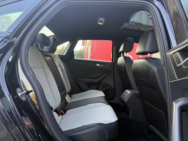 VW Jetta R-line* DISTR* LineAssist* М.Точка* CarPlay* ПОДГ* - автомобили, коли, обяви за нови и употребявани 12