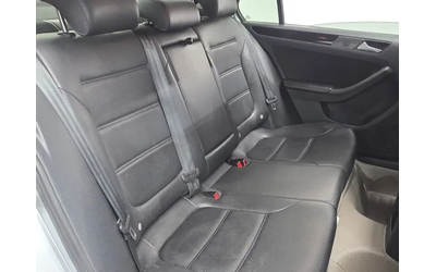 VW Jetta 2.0 TDI - автомобили, коли, обяви за нови и употребявани 11