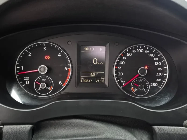 VW Jetta 2.0 TDI - автомобили, коли, обяви за нови и употребявани 7