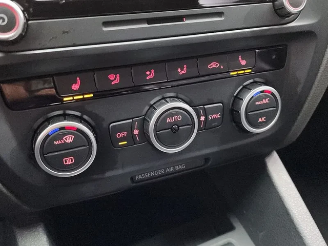 VW Jetta 2.0 TDI - автомобили, коли, обяви за нови и употребявани 16