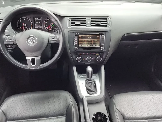 VW Jetta 2.0 TDI - автомобили, коли, обяви за нови и употребявани 6