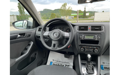 VW Jetta 1.6TDI 105к DSG BLUEMOTION КЛИМАТРОНИК ВНОС ИТАЛИЯ - автомобили, коли, обяви за нови и употребявани 11